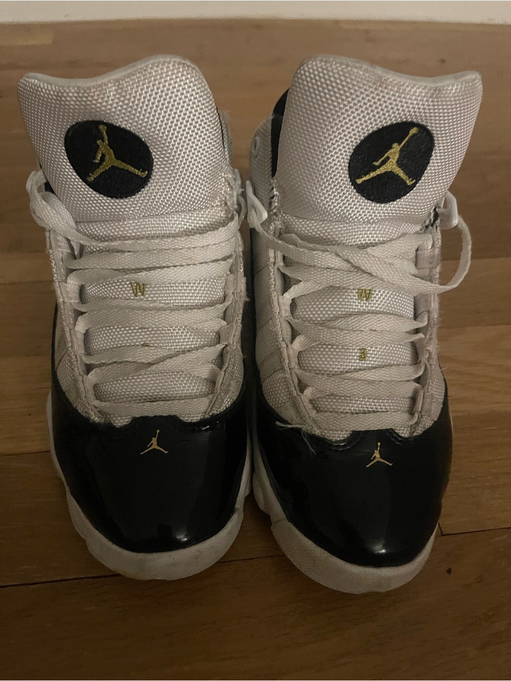 Jordan Kids White, Black & Gold Retro Basketball Sneakers